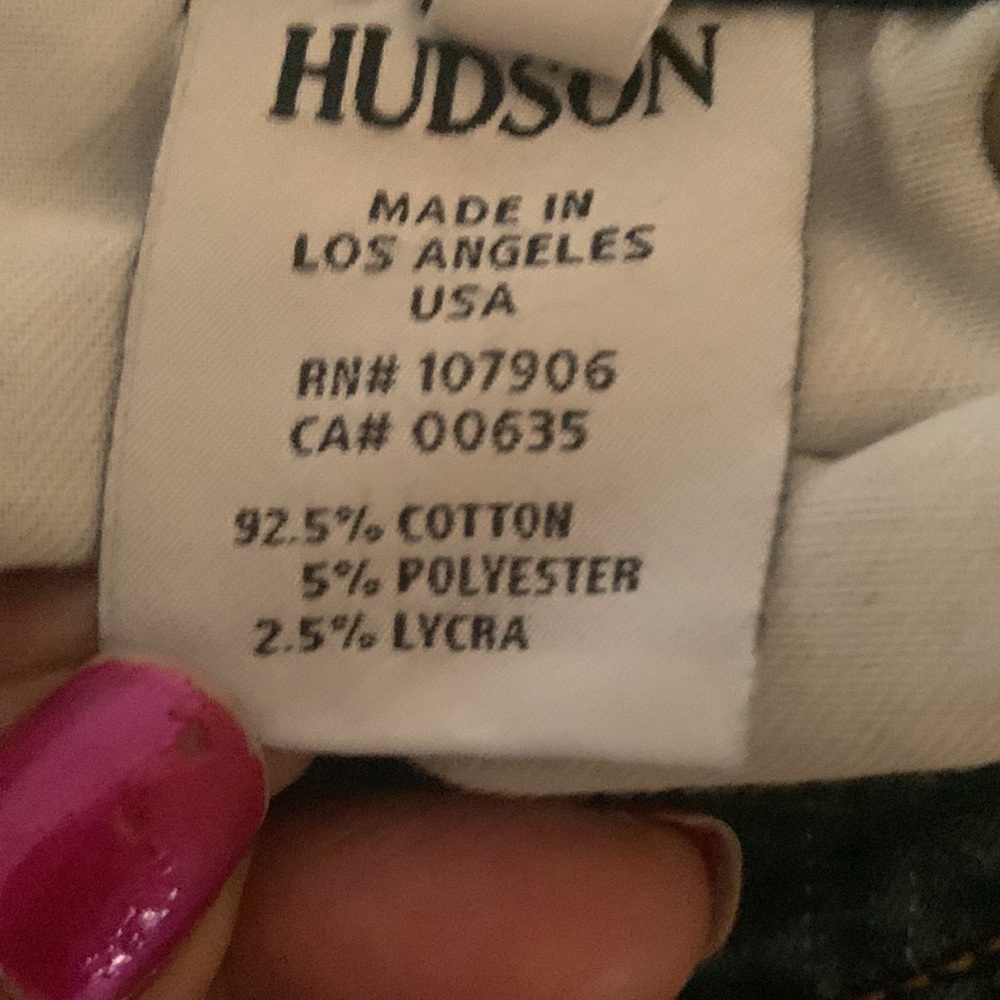 Distressed Hudson jean - Picture 10 of 10